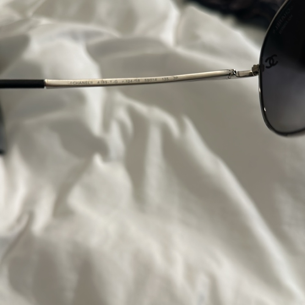 CHANEL AVIATOR SUNGLASSES - Picture 7 of 9